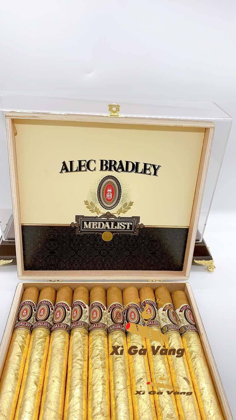 Medalist Toro dát vàng có hình thức đẳng cấp và sang trọng